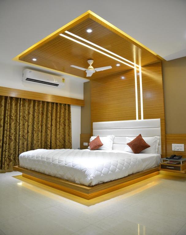 Hotel Corona Bharuch Room photo